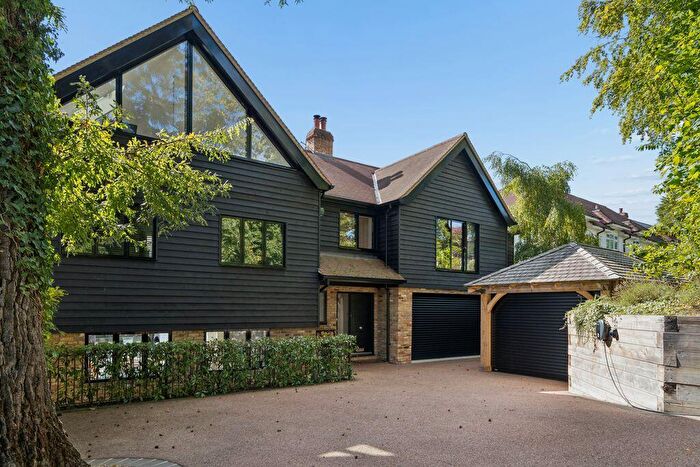 5 Bedroom Detached House For Sale In Highfield Park, Marlow, SL7