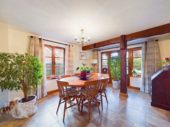 4 Bedroom Detached House For Sale In Norwich Road, Strumpshaw, Norwich, NR13