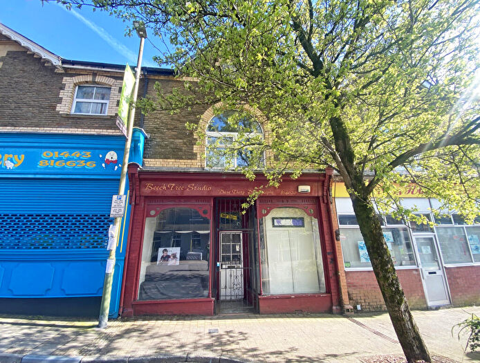 4 Bedroom Apartment For Sale In Bedwlwyn Road, Ystrad Mynach, Hengoed, CF82