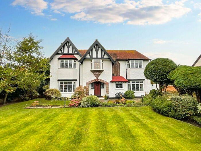 4 Bedroom Detached House To Rent In Open Golf - Shore Road, Ainsdale, PR8