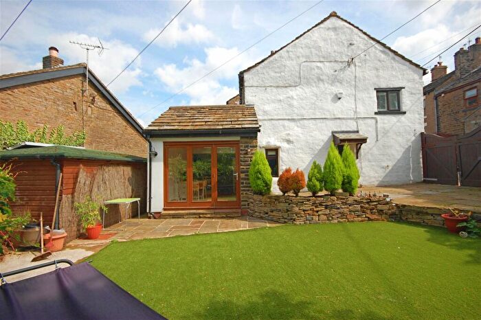 3 Bedroom Detached House For Sale In Town Lane, Charlesworth, SK13