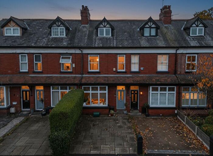 4 Bedroom Terraced House For Sale In Poplar Grove, Sale, M33