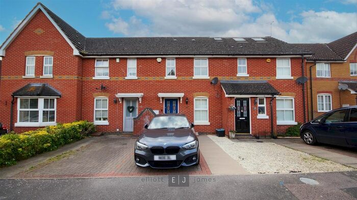2 Bedroom Terraced House To Rent In Karina Close, Chigwell, IG7