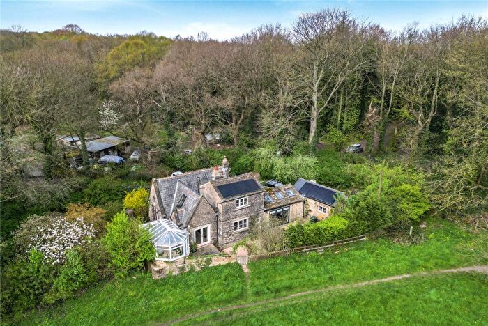 4 Bedroom Detached House For Sale In South Lodge, Thornhill Drive, Calverley, Pudsey, West Yorkshire, LS28