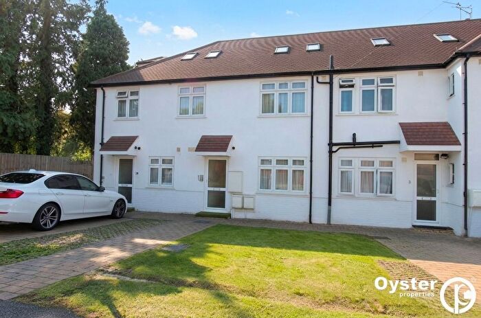 2 Bedroom Flat To Rent In Brockleyside, Stanmore, HA7