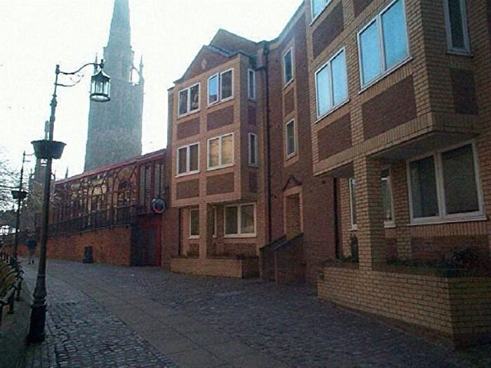 2 Bedroom Flat To Rent In Trinity Walk, Broadgate, Coventry, West Midlands, CV1