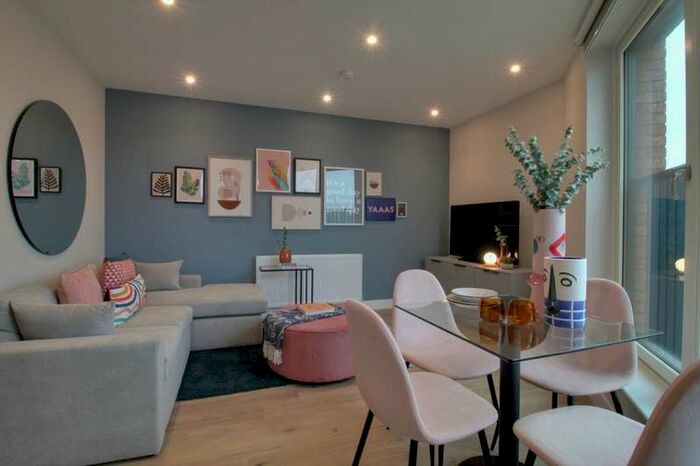 2 Bedroom Flat To Rent In The Barker, Snow Hill Wharf, Shadwell Street, Birmingham, B4