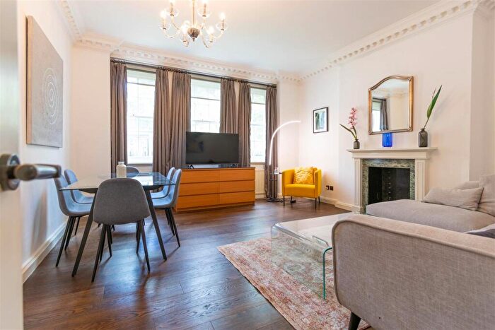 3 Bedroom Apartment To Rent In Hanover Gate Mansions, Regents Park, NW1