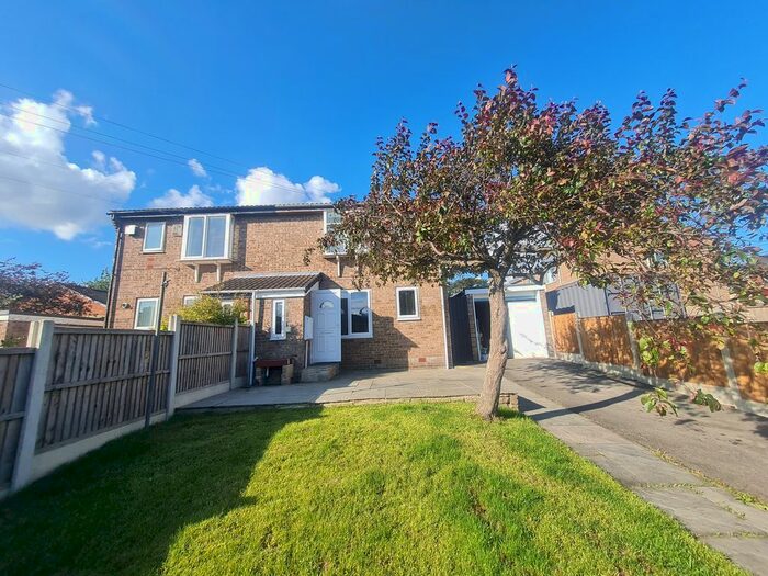 1 Bedroom Flat To Rent In Blackthorn Way, Wakefield, WF2