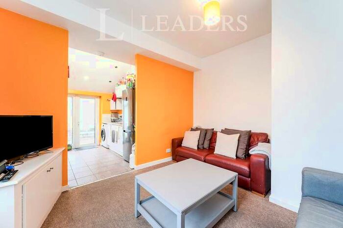 5 Bedroom Terraced House To Rent In Talbot Road, Southsea, PO4