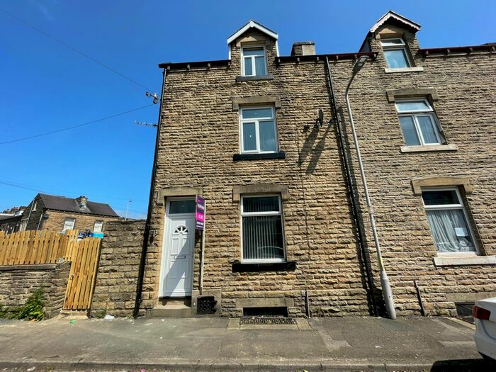 2 Bedroom Property To Rent In Lister Street, Keighley, BD21