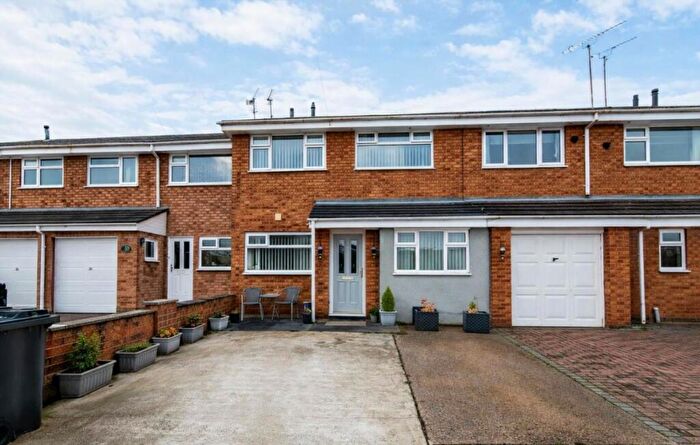 3 Bedroom Terraced House For Sale In Horstone Crescent, CH66