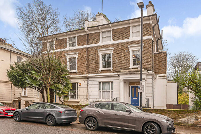 2 Bedroom Apartment For Sale In Oval Road, London, NW1
