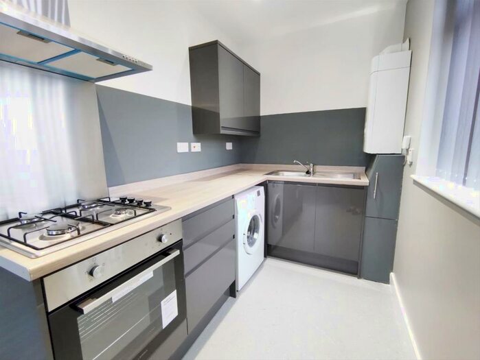 2 Bedroom Flat To Rent In Chorley Old Road, Bolton, BL1