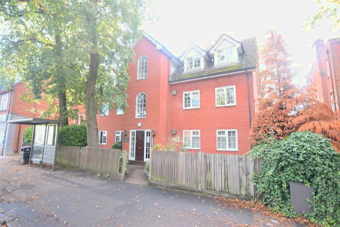1 Bedroom Flat To Rent In Princess Court, Alexandra Road, Farnborough, Hampshire, GU14