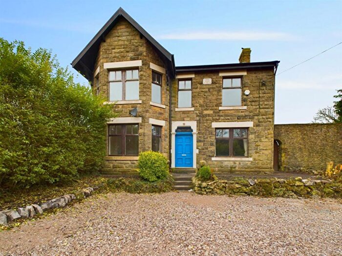 4 Bedroom Detached House For Sale In Hallsteads, Dove Holes, Buxton, SK17