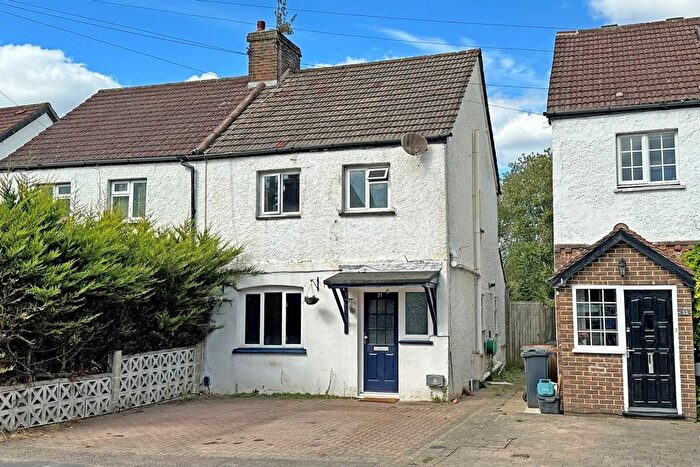 3 Bedroom Semi-Detached House To Rent In Honeycrock Lane, Salfords, Redhill, RH1