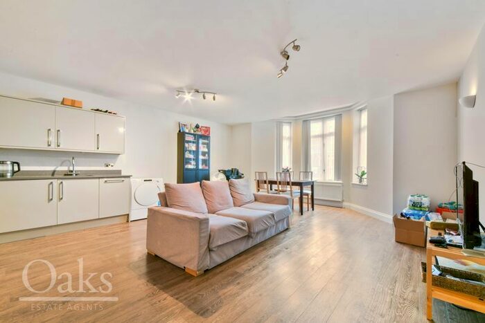 2 Bedroom Flat To Rent In Chatsworth Road, Croydon, CR0