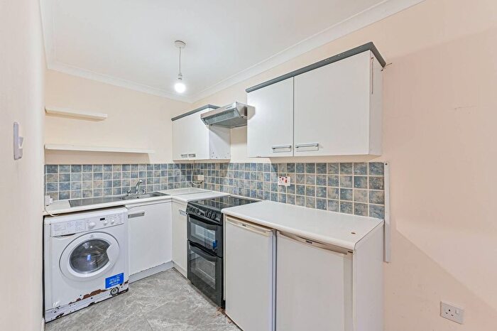 1 Bedroom Flat To Rent In Dean Gate Close, Sydenham, London, SE23