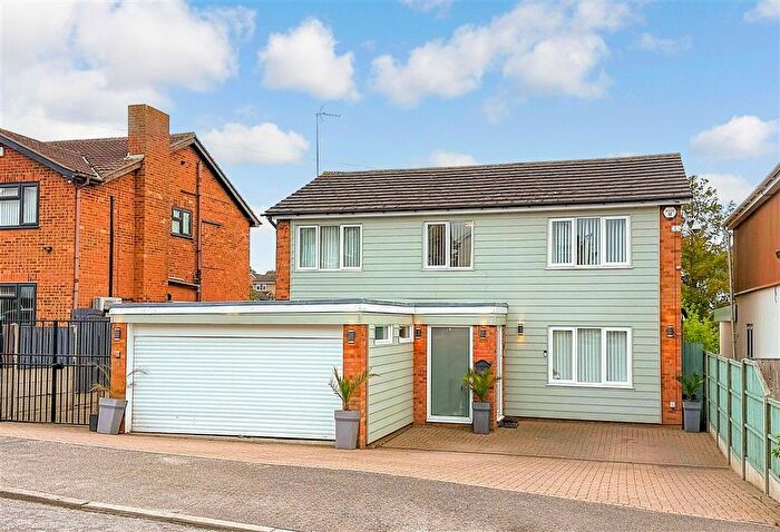 5 Bedroom Detached House For Sale In Southsea Avenue, Minster-On-Sea, Sheerness, Kent, ME12