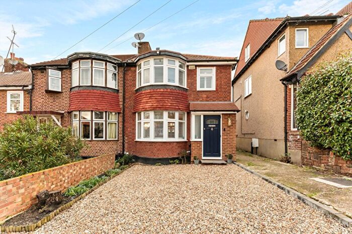 3 Bedroom Semi Detached House For Sale In Cuckoo Dene, Hanwell, W7