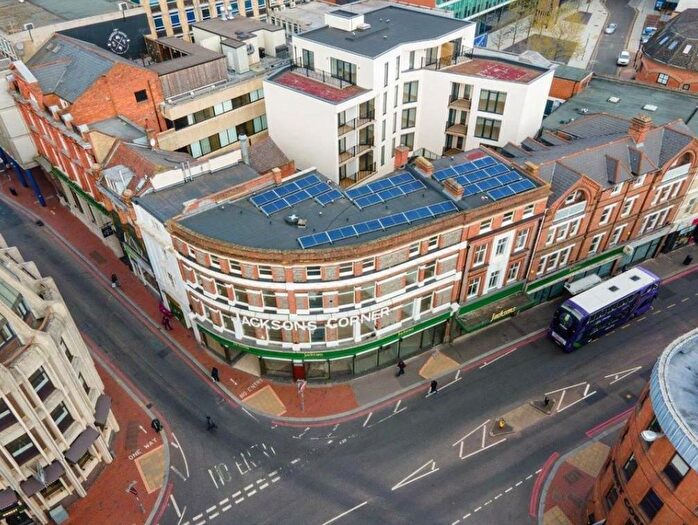 1 Bedroom Flat To Rent In Jacksons Corner, High Street, RG1