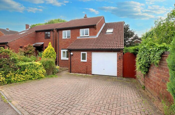 4 Bedroom Detached House To Rent In Blackmore, Letchworth Garden City, SG6