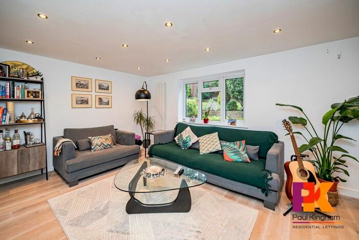 3 Bedroom Semi-Detached House To Rent In Dunwood Rise, High Wycombe, HP13