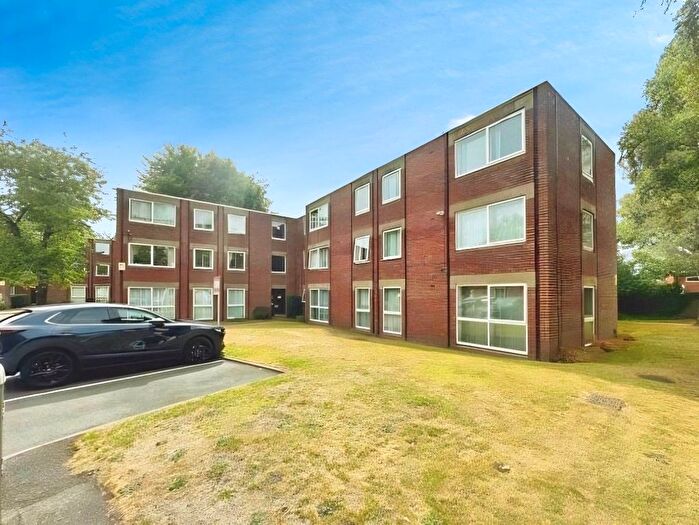 2 Bedroom Flat To Rent In Compton Road, Wolverhampton, West Midlands, WV3