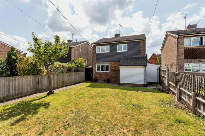 3 Bedroom Detached House For Sale In Old Road, East Peckham, Tonbridge, Kent, TN12