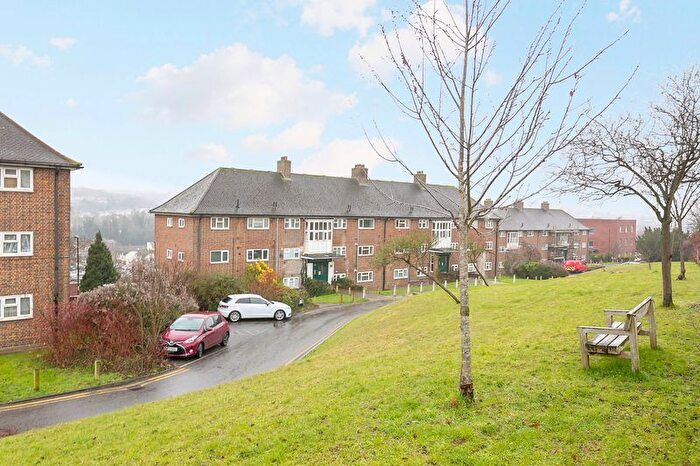 2 Bedroom Flat For Sale In Kingsdown Avenue, South Croydon, CR2