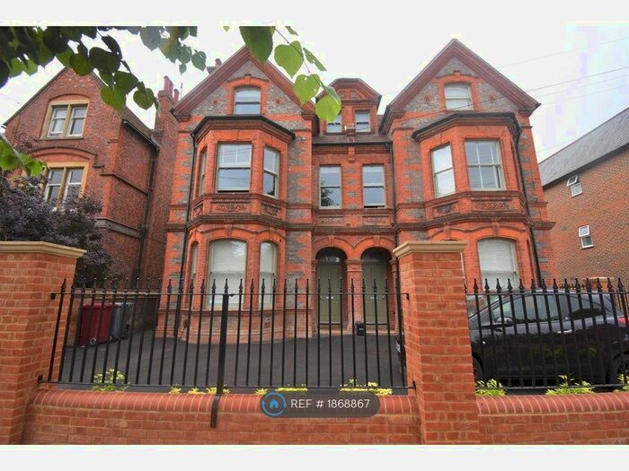 9 Bedroom Semi-Detached House To Rent In Alexandra Road, Reading, RG1