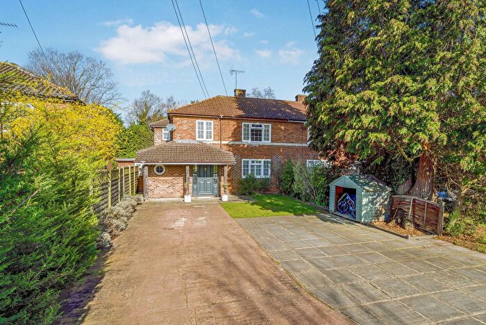 4 Bedroom Semi Detached House For Sale In Nightingale Crescent, West Horsley, KT24