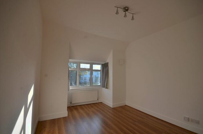 2 Bedroom Flat To Rent In Oakington Avenue, Wembley, HA9