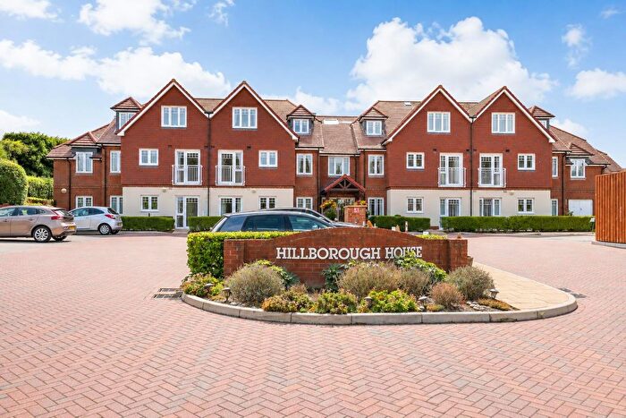 2 Bedroom Flat For Sale In Little Common Road, Bexhill-On-Sea, TN39