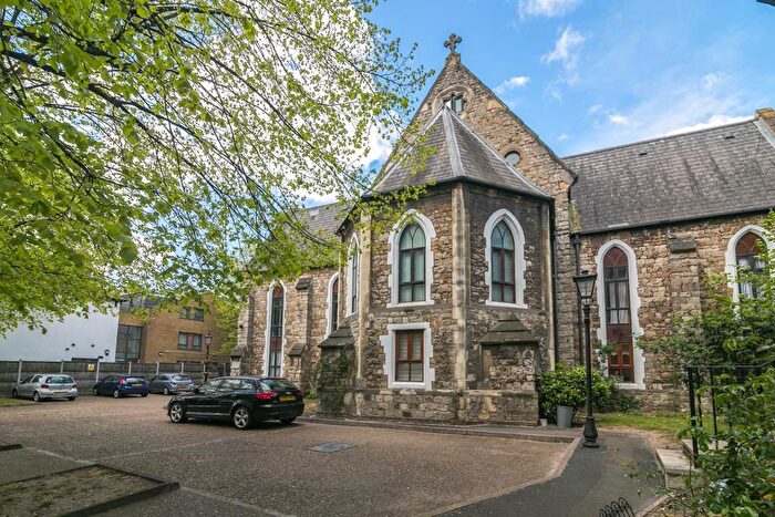 1 Bedroom Flat For Sale In Fore Street, London, N18