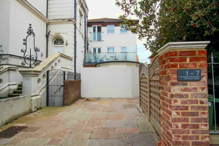 2 Bedroom Flat To Rent In Spencer Road, Eastbourne, BN21