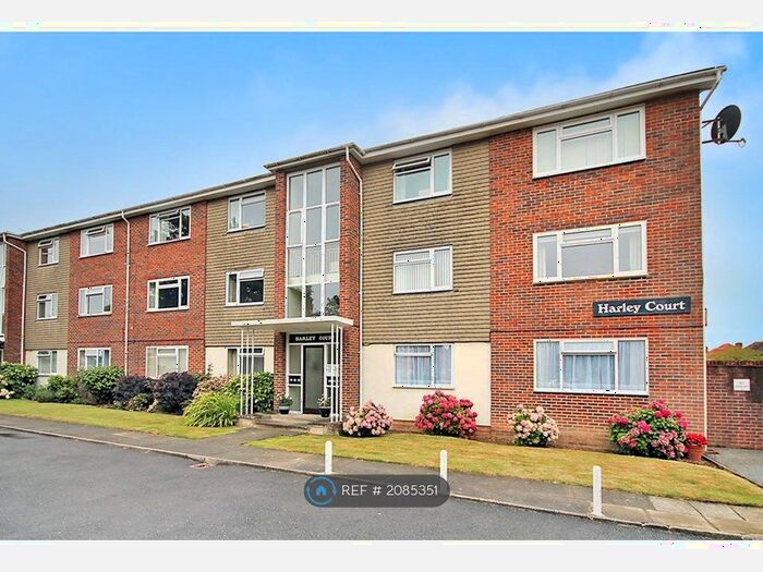 2 Bedroom Flat To Rent In Harley Court, Worthing, BN11
