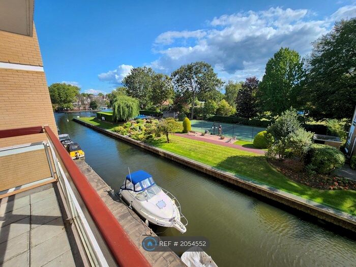 2 Bedroom Flat To Rent In Fairways, Teddington, TW11