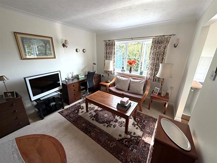 1 Bedroom Retirement Property For Sale In West Street, Wilton, Salisbury, SP2