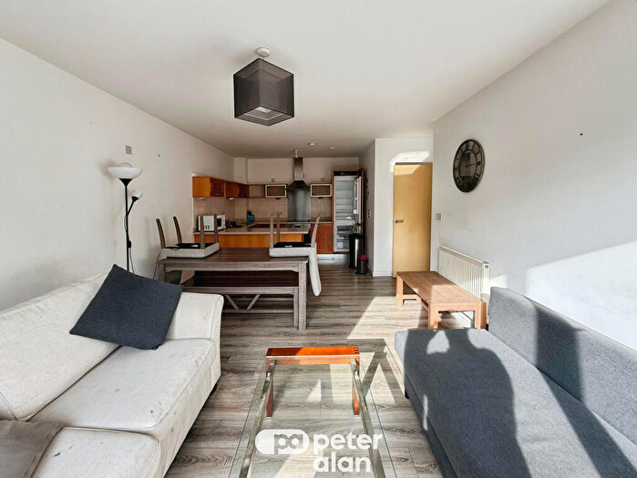 2 Bedroom Flat To Rent In Blackweir Terrace, Cardiff, CF10