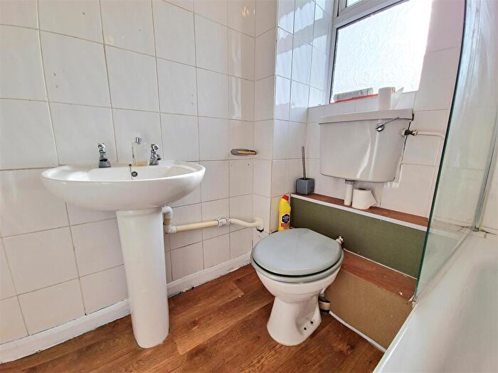 2 Bedroom Apartment To Rent In Woodford Court, Birchington, CT7