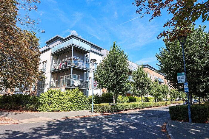 1 Bedroom Flat For Sale In Kew Apartments, West Drayton, UB7