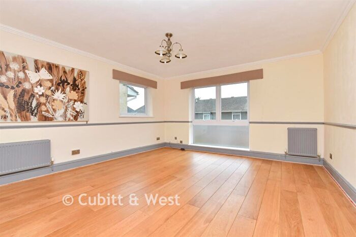 2 Bedroom Apartment For Sale In St. James Road, Sutton, Surrey, SM1