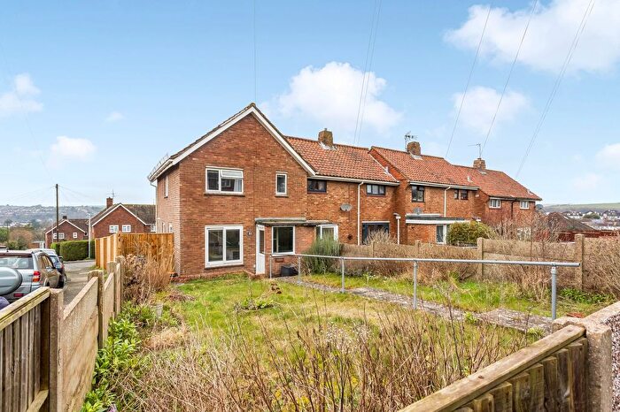 2 Bedroom End Of Terrace House For Sale In Rustington Road, Brighton, BN1