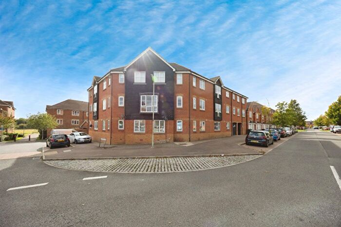 2 Bedroom Flat For Sale In East Stour Way, Ashford, TN24