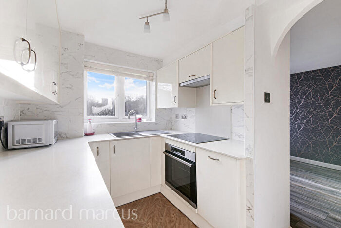 1 Bedroom Apartment To Rent In Opal House, Percy Gardens, KT4