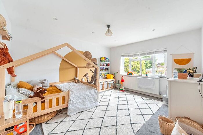 3 Bedroom Semi Detached House For Sale In Green Lane, Edgware, HA8