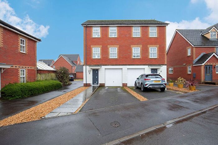 3 Bedroom Semi-Detached House For Sale In Powis Close, Newport, NP10