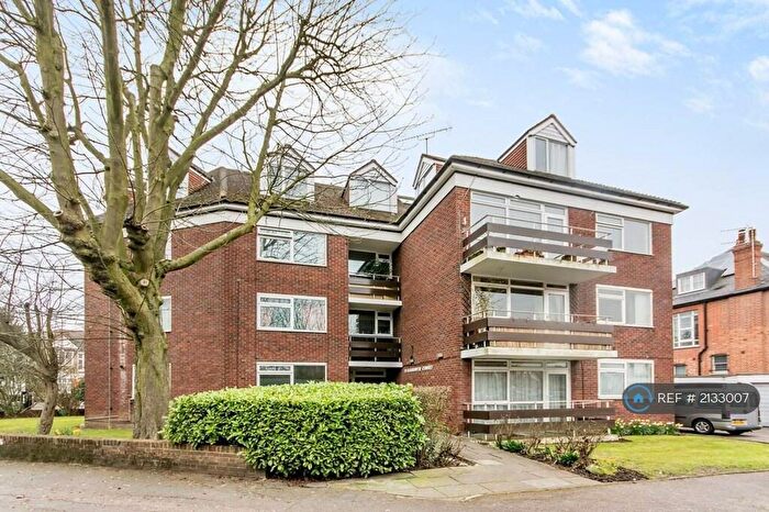 2 Bedroom Flat To Rent In Teignmouth Court, London, NW2